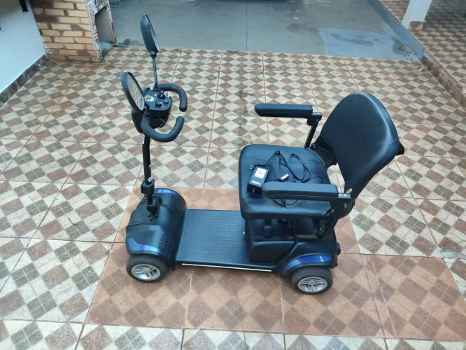 Quadriciclo elétrico