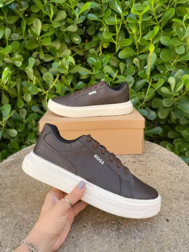 Tênis Casual masculino marrom