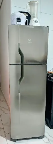 Geladeira Inox Frost Free Eletrolux