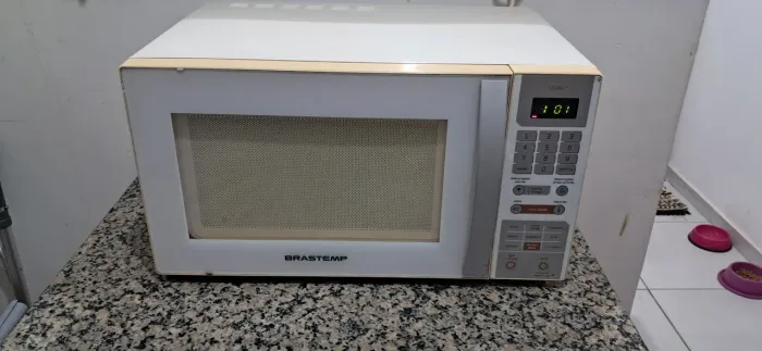 Micro-ondas BRASTEMP 30L - 127V FUNCIONANDO PERFEITAMENTE 