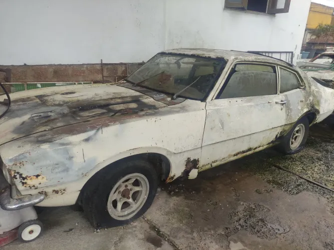 Ford Maverick Super Coupe 6 Cilindros 12V Gasolina 2P Manual 1975