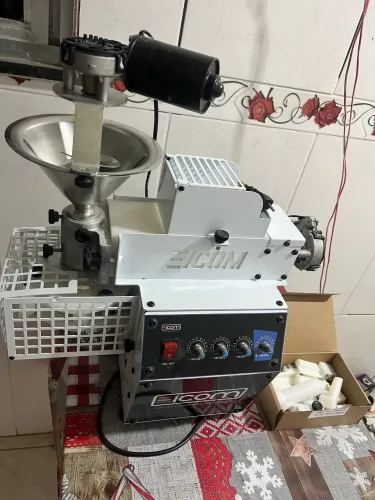 Máquina de Salgados e Panela Mexedora
