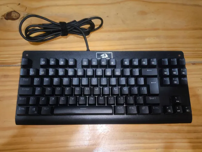 Teclado Mecânico - Redragon Dark Avenger K568R