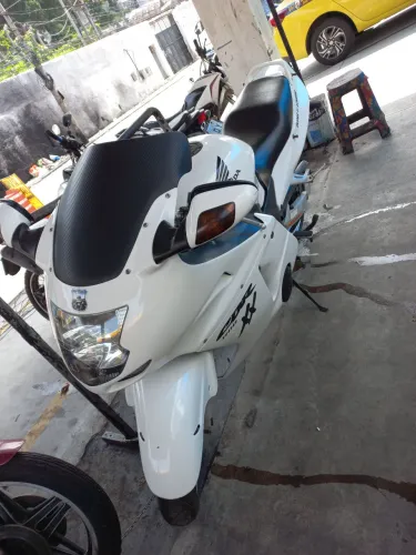 CBR 1100XX SUPER BLACKBIRD 