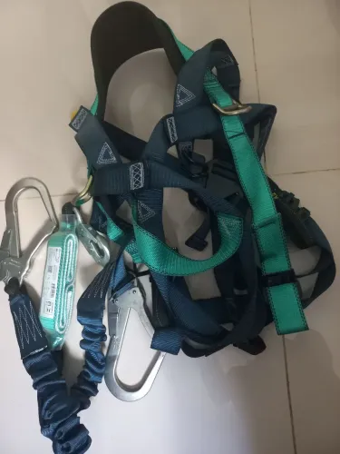 Trabalho em altura cinto de segurança