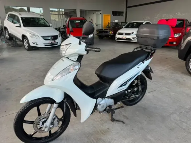 Biz 125 EX flex com baú