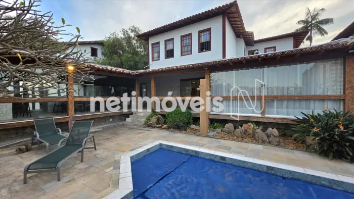 Excelente Casa Reformada de 722m²; com 05 Quartos e Lazer Completo a venda no bairro São B