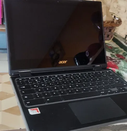 Chromebook Acer 2 em 1 Vira tablet novo nunca usado