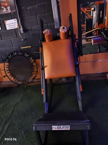 Aparelho de musculação Hack vertical Physicus