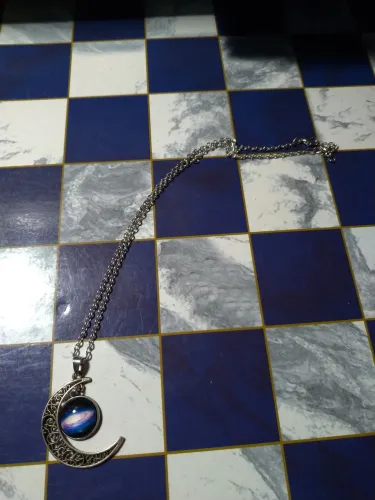 Colar lua e galáxia 