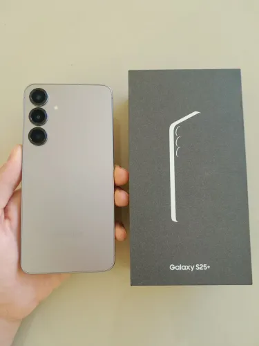 Galaxy S25+ plus