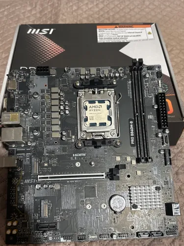 KIT AM5 Placa Mãe B840 + Ryzen 5 8500G DDR5