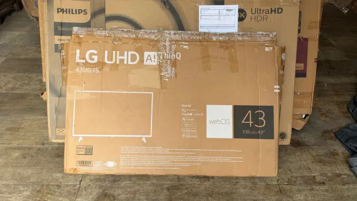 Smart TV LG 43" 4K UHD ThinQ AI - Tela trincada