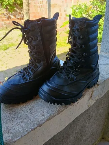 Coturno militar novo sem uso