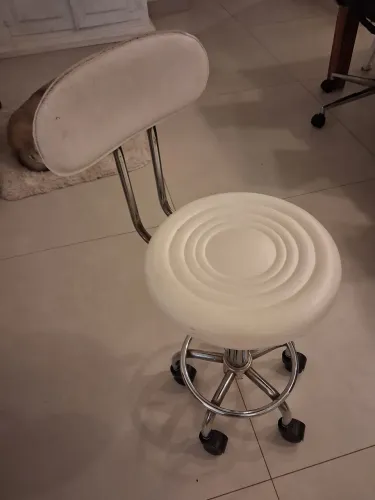 Banqueta com Rodinhas