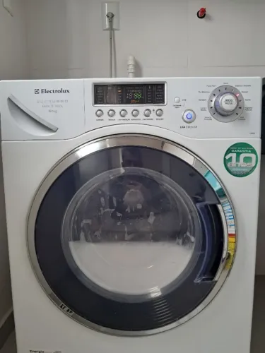 Lava e seca Eletrolux 9kg Leia a descrição 