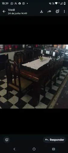 Mesa de madeira maciça 8 cadeiras