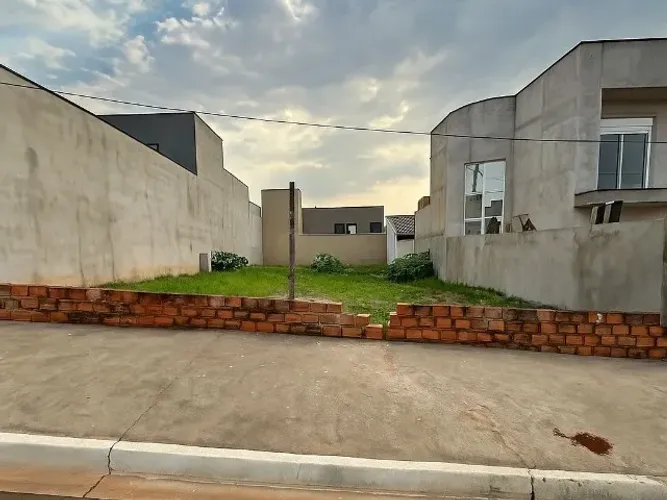 Vende-se terreno em Nova Odessa