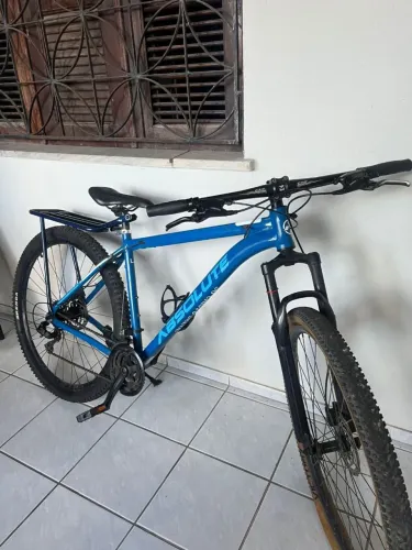 Bicicleta aro 29 absolute com peças Shimano