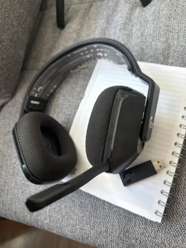 Logitech headset gamer g733