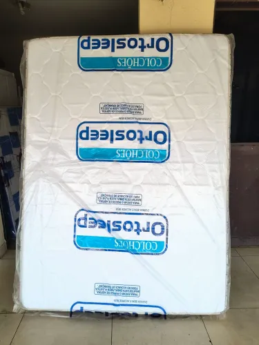Colchão de Casal D33, 14cm e 17cm de espuma "PROMOÇÃO" 1.38x1.88, Marca ORTOSLEEP, novos.