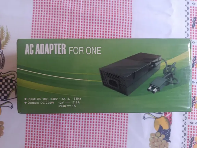 Fonte do Xbox one, nova na caixa 