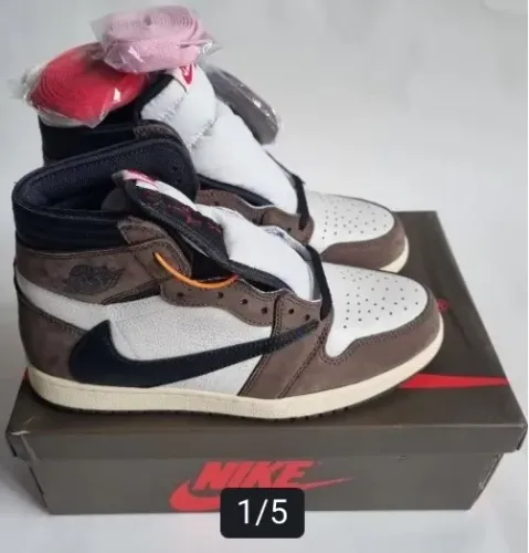 Air Jordan 1 high travis scott