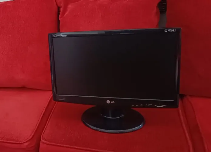 Monitor 19 polegadas LG entrada VGA