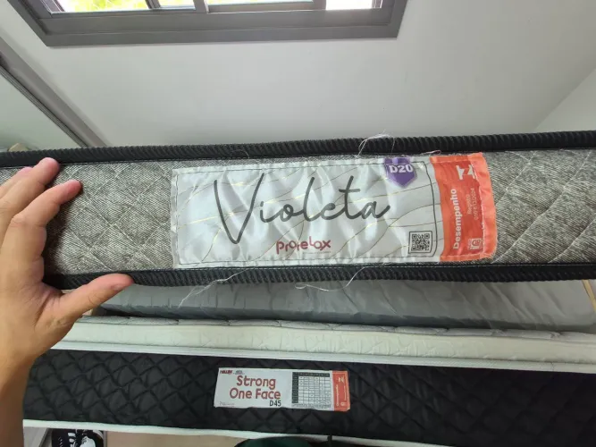 2 colchões, Violeta, Prorelax, D20, seminovos, pouquíssimos usados ( quarto de visitas)