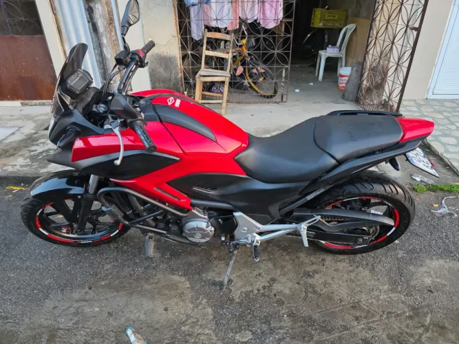 VENDE-SE NC700