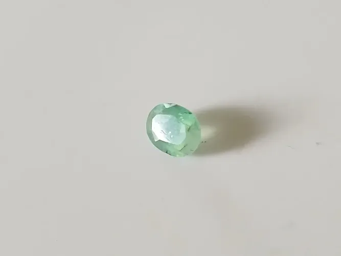 Esmeralda colombiana extra rara com 2,50 cts