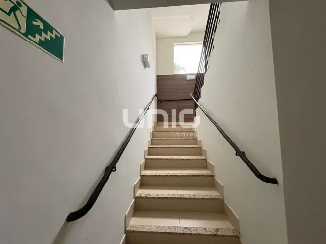 Sala comercial para alugar Ed JK Medical Center no bairro Vila Monterio, em Piracicaba/SP.