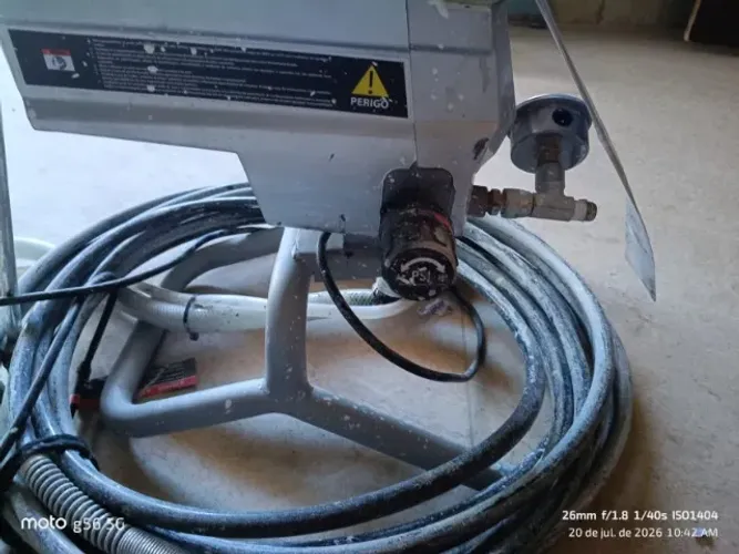 Vendo máquina de pintura.