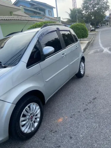 Fiat Idea Essence Dualogic 1.6 Flex 16V 5P 2012