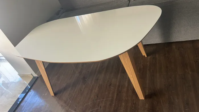MESA JANTAR DE MADEIRA ORGÂNICA