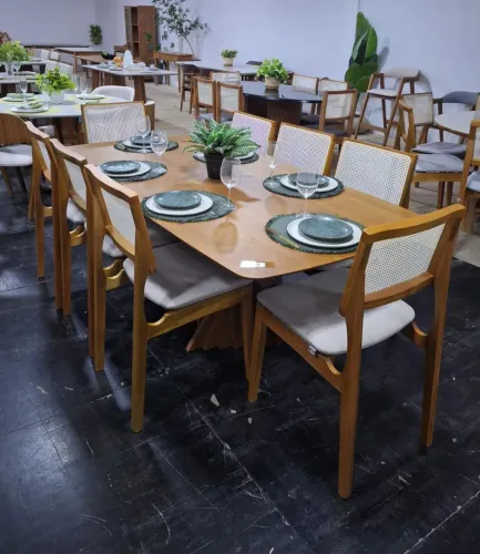 Mesa Montreal 8 cadeiras 