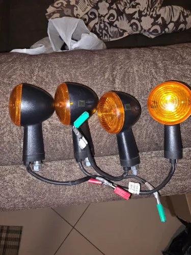 Piscas Alerta originais Royal Enfield Hunter 350 Preto.