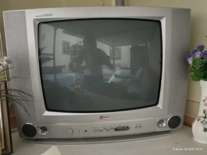 TV Tubo otimo estado retirar em Itaipuaçu Marica