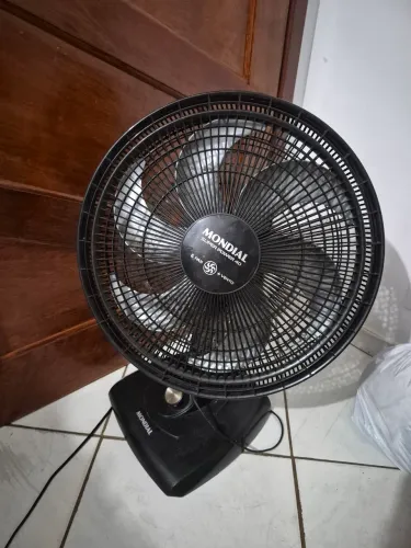 Ventilador Mondial grande 5 pás em excelente estado
