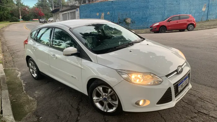Ford Focus 1.6 S/1.6 SE Flex 16V 5P AUT 2014