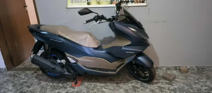 Vendo PCX DLX 160 ano 2024
