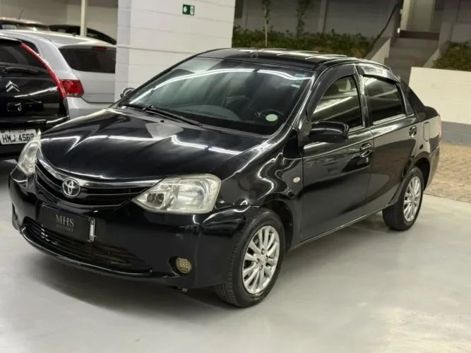 Toyota Etios XLS Sedan 1.5 Flex 16V 4P Mec. 2013