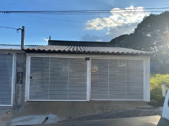 Casa Reformada 3 Quartos 2 banheiros - 3º AV. Bloco 1300 - R$ 799 Mil
