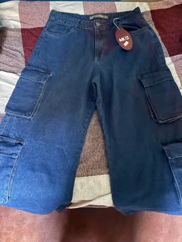 Calça jeans feminina pantalona tamanho 44 . 180,00