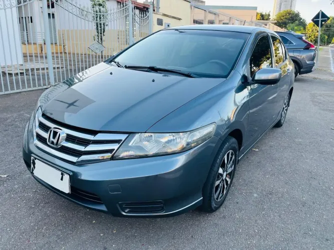 Honda City Sedan LX 1.5 Flex 16V 4P Aut. 2013