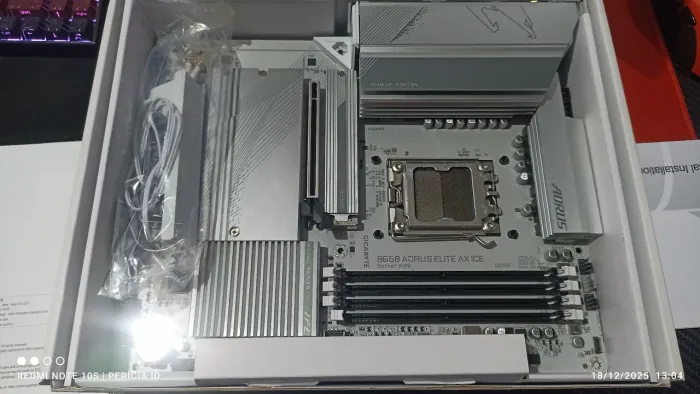 Placa mãe Aorus Elite AX ICE