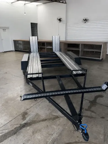 CARRETA PARA CARRO - pneus novos/ resistente