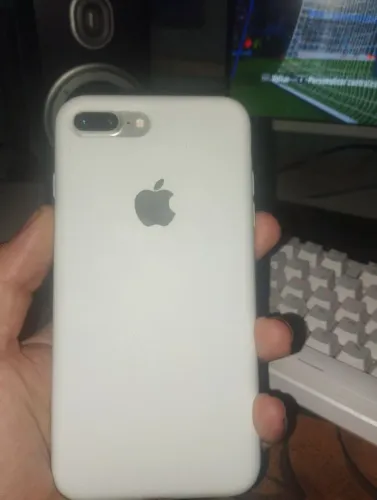 Troco iPhone 7 plus 128 GB com detalhes  em videogame  