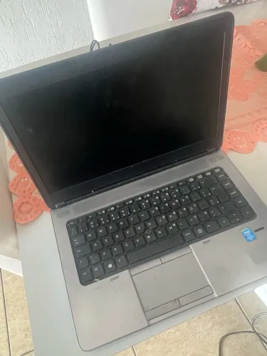 VENDO NOTEBOOK + MONITOR - OBS- NOTBOOK COM TELA QUEIMADA MAS FUNCIONA PERFEITAMENTE