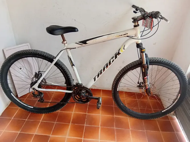 Bicicleta de carbono aro 29